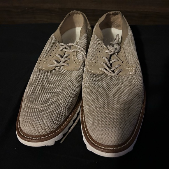 Dockers Oxford Beige Stretch Knit Shoes - Picture 2 of 6